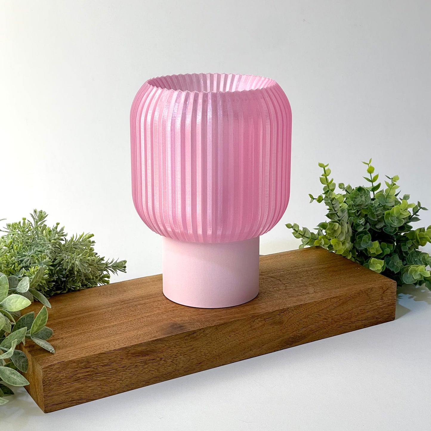 Table Lamp "SCALLOP" in Pink